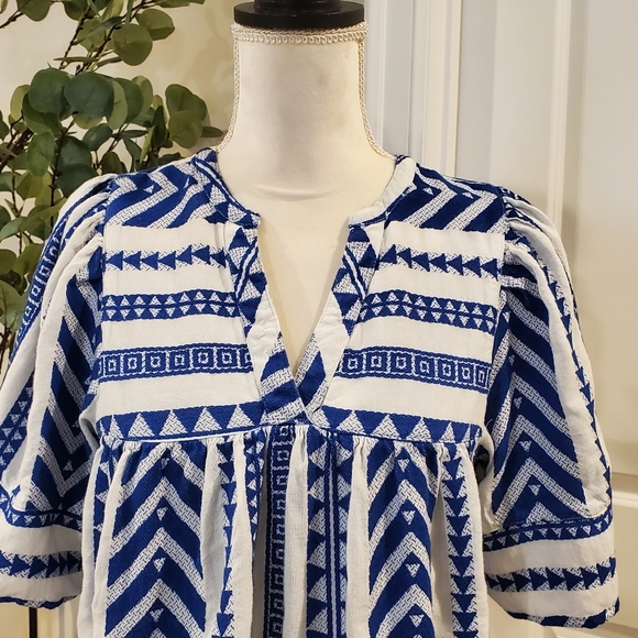 Navy  and White Geometric Blouse - Picture 2 of 7